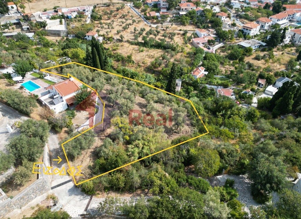 Property photo 2 of 19