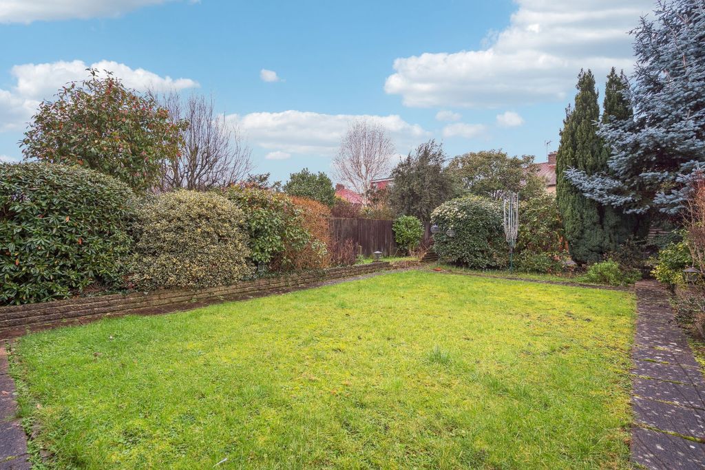 Property photo 2 of 11