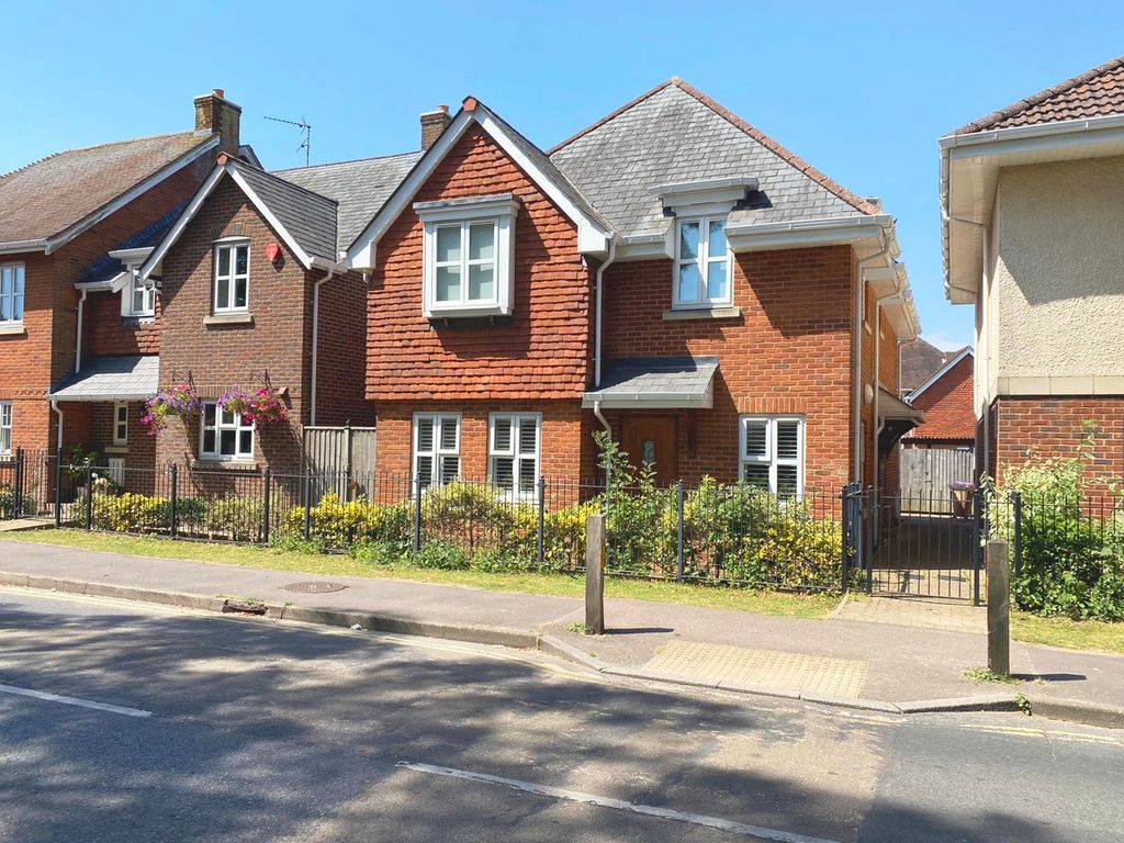 Property photo 1 of 11