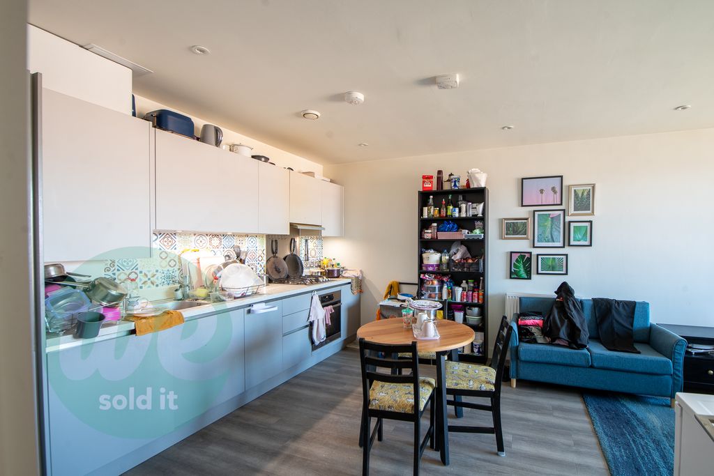 Property photo 3 of 12 Estate Agents Aylesbury-1