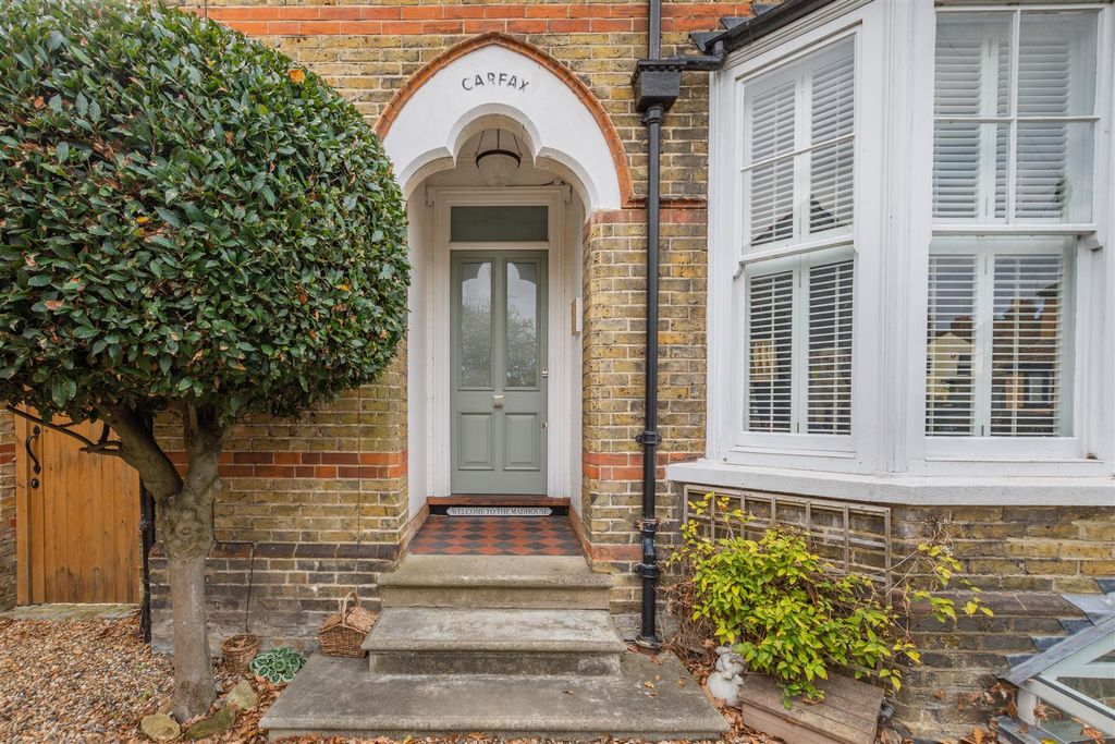 Property photo 2 of 26 Externally