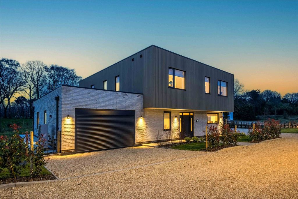 Property photo 1 of 19 Brooke House