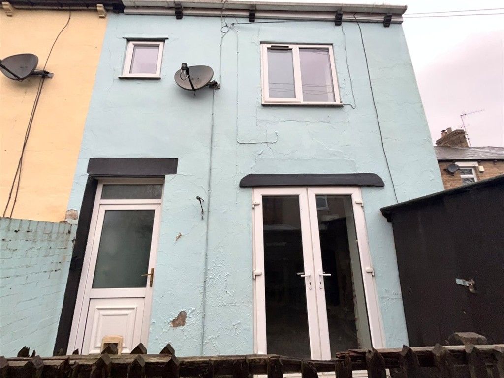 Property photo 2 of 11