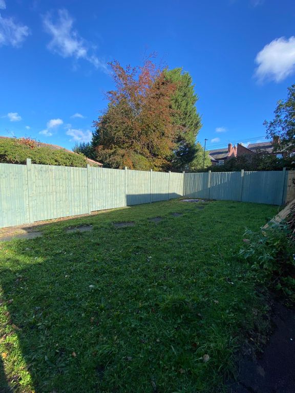 Property photo 2 of 7 Garden
