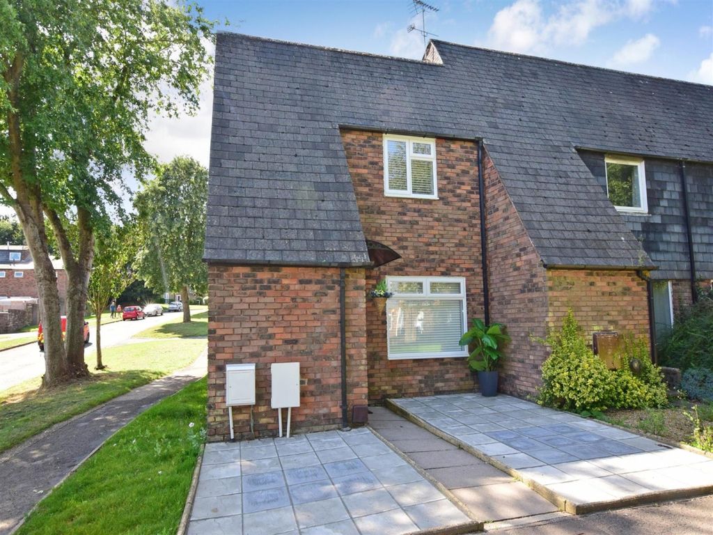 Property photo 1 of 11 Maplehurst Main