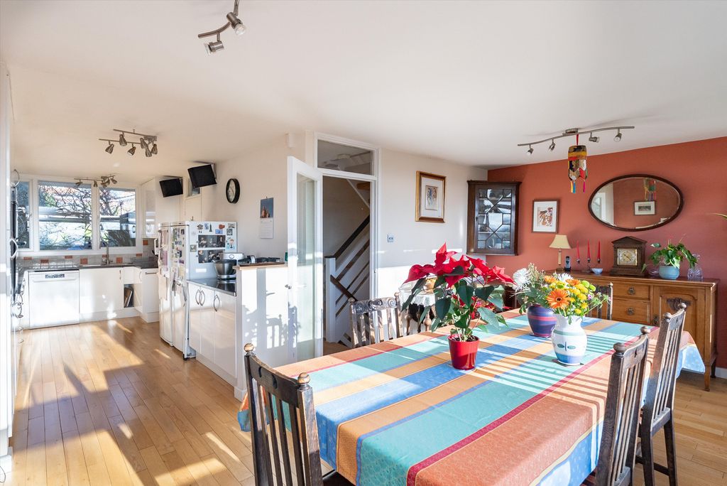 Property photo 1 of 14 Image