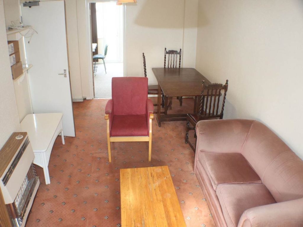 Property photo 3 of 8 F37E8Dca-E796-4370-938A-A1E5Fd2623Bf