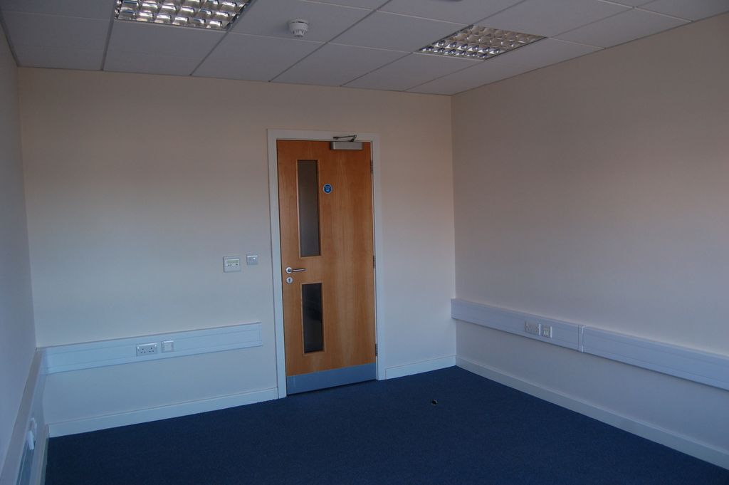 Property photo 1 of 2 F12