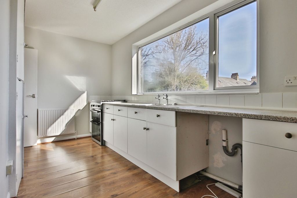 Property photo 3 of 7 3571939