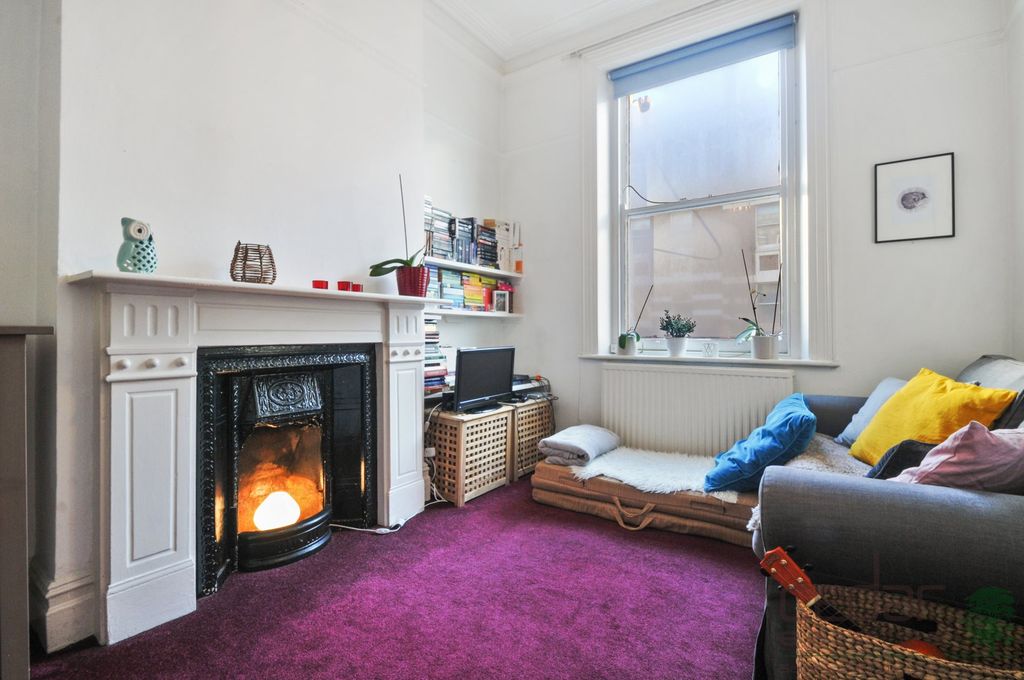 Property photo 2 of 9