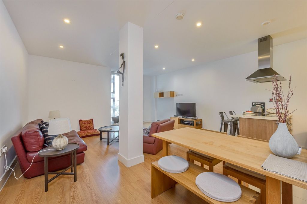 Property photo 1 of 17 Picture No. 29