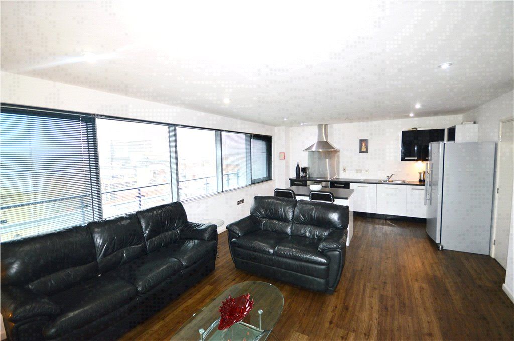 Property photo 3 of 12 Picture No. 02