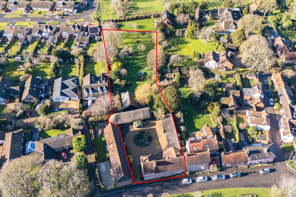 Property photo 2 of 24