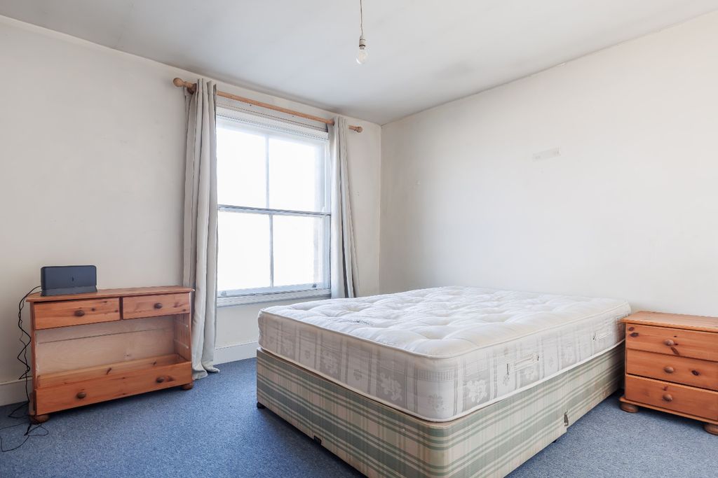 Property photo 3 of 12 4453114