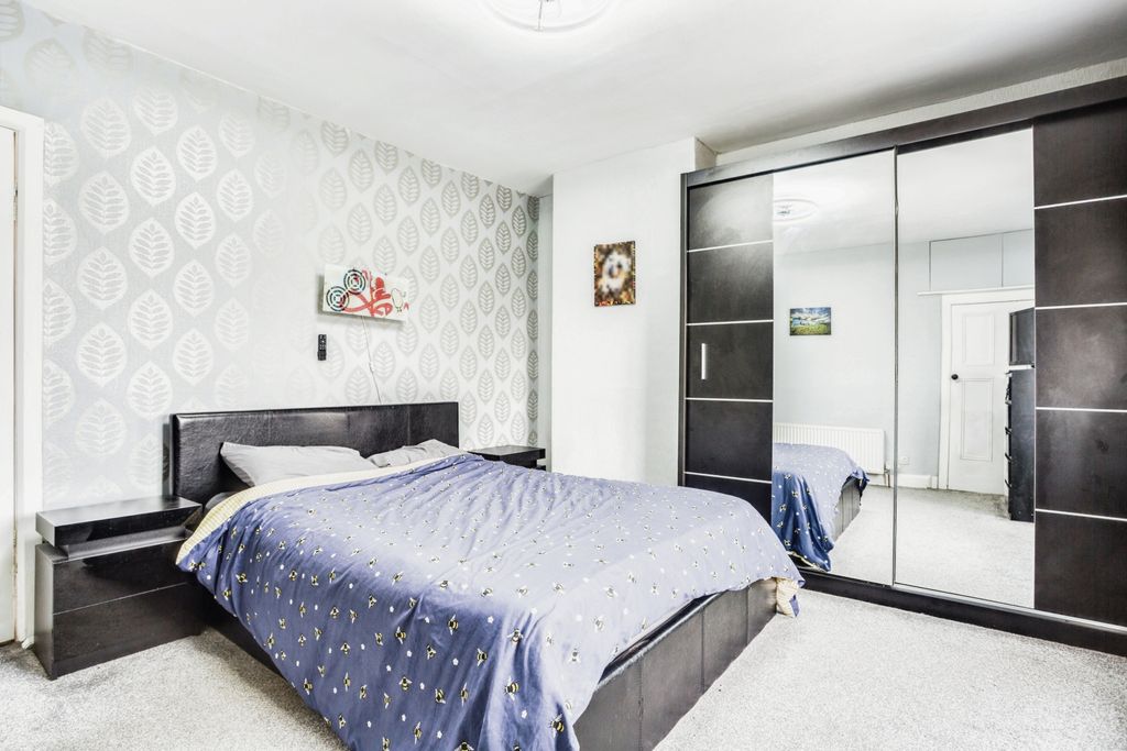 Property photo 1 of 15 Bedroom One