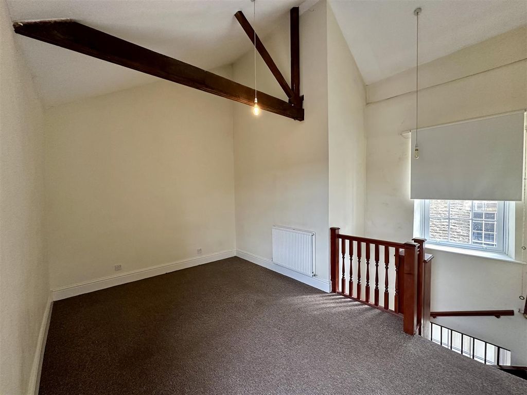 Property photo 3 of 11 Bedroom One