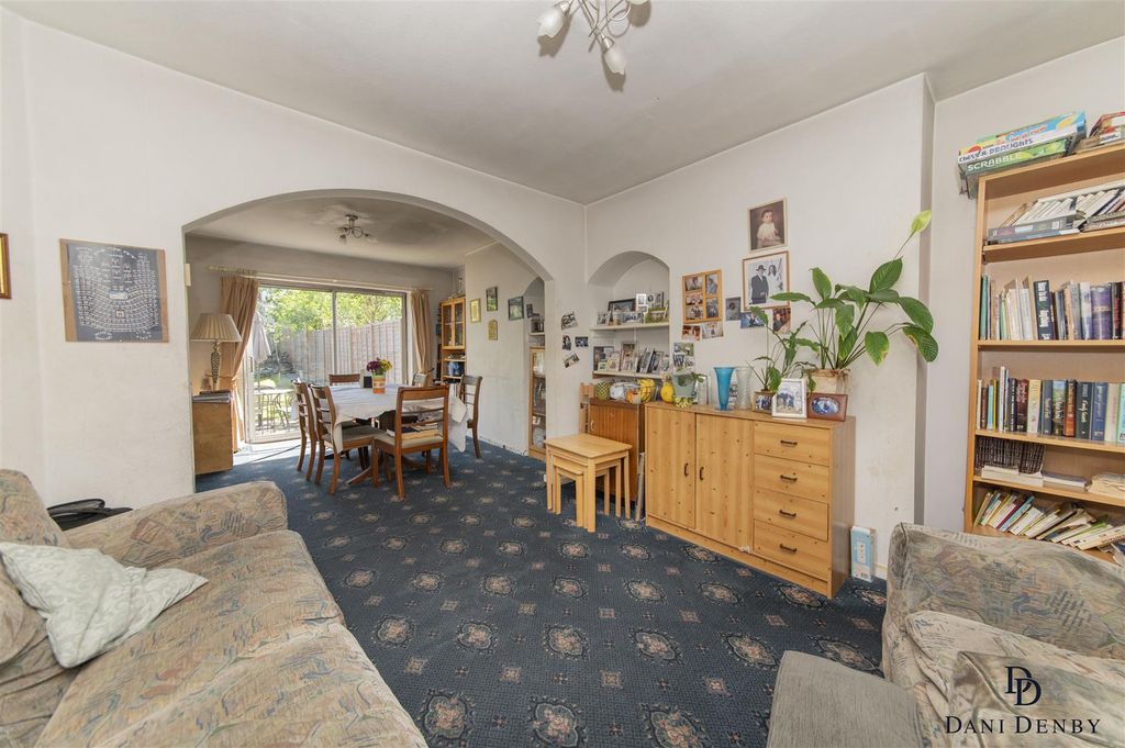 Property photo 3 of 15