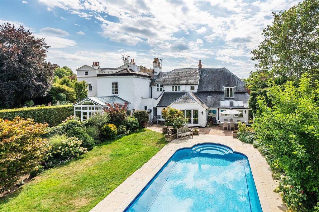 Property photo 2 of 22 Old-Court-56.Jpg