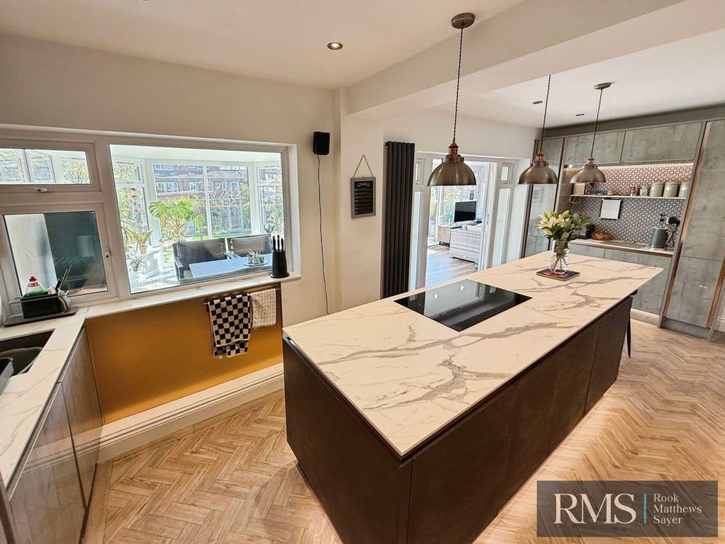 Property photo 3 of 19 Photo 13