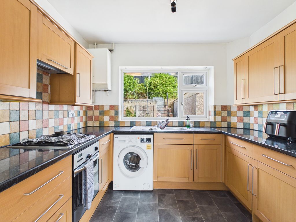 Property photo 2 of 9