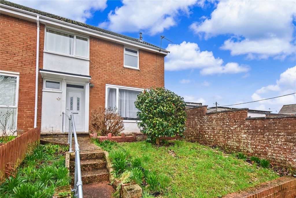 Property photo 1 of 18 Front Aspect