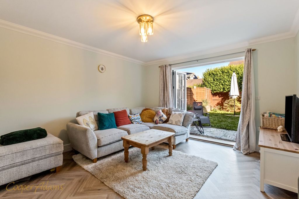 Property photo 2 of 16 Sitting Room