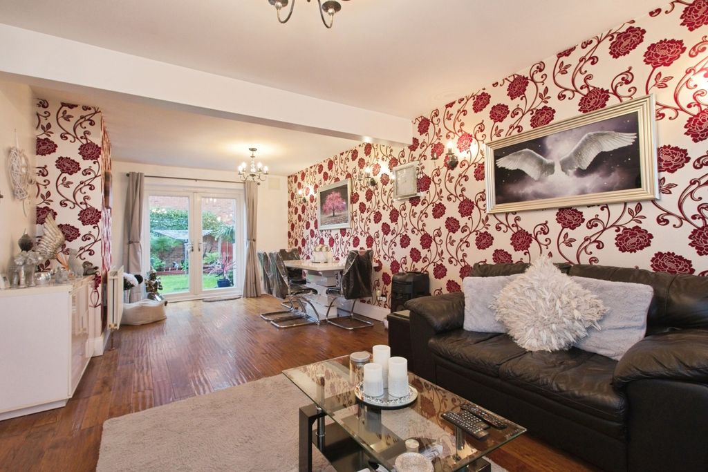 Property photo 3 of 20 Pbox-Img.Jpg