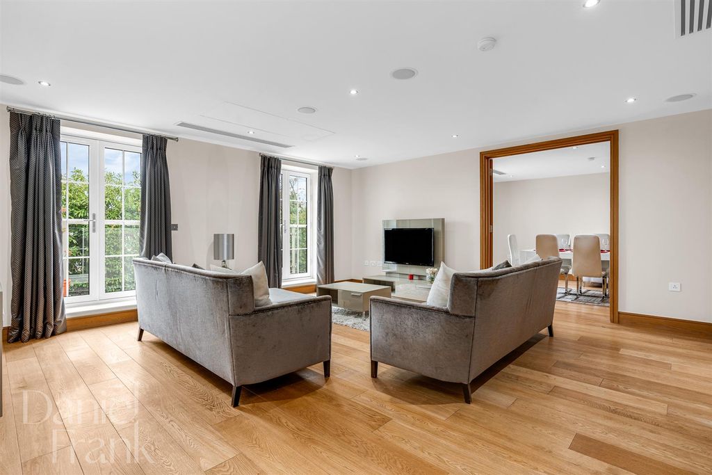 Property photo 2 of 42