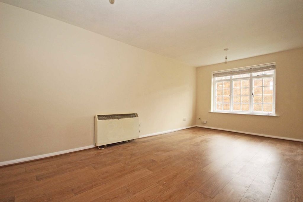 Property photo 2 of 4