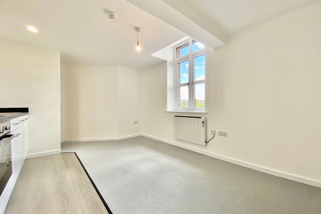 Property photo 2 of 6 Photo 04