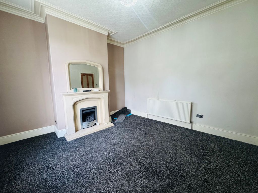 Property photo 2 of 8 Dining Room