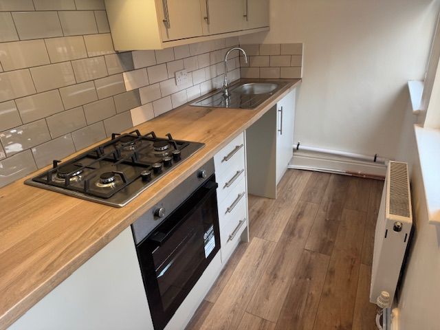 Property photo 3 of 16 Entrance Porch