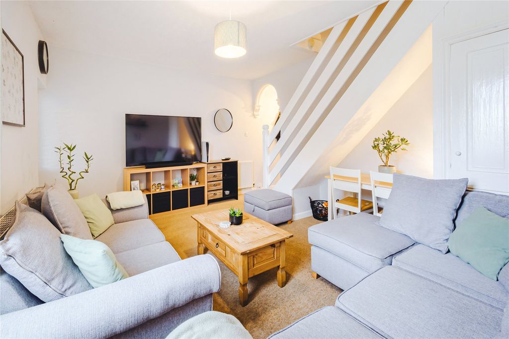 Property photo 3 of 18 Picture No. 12