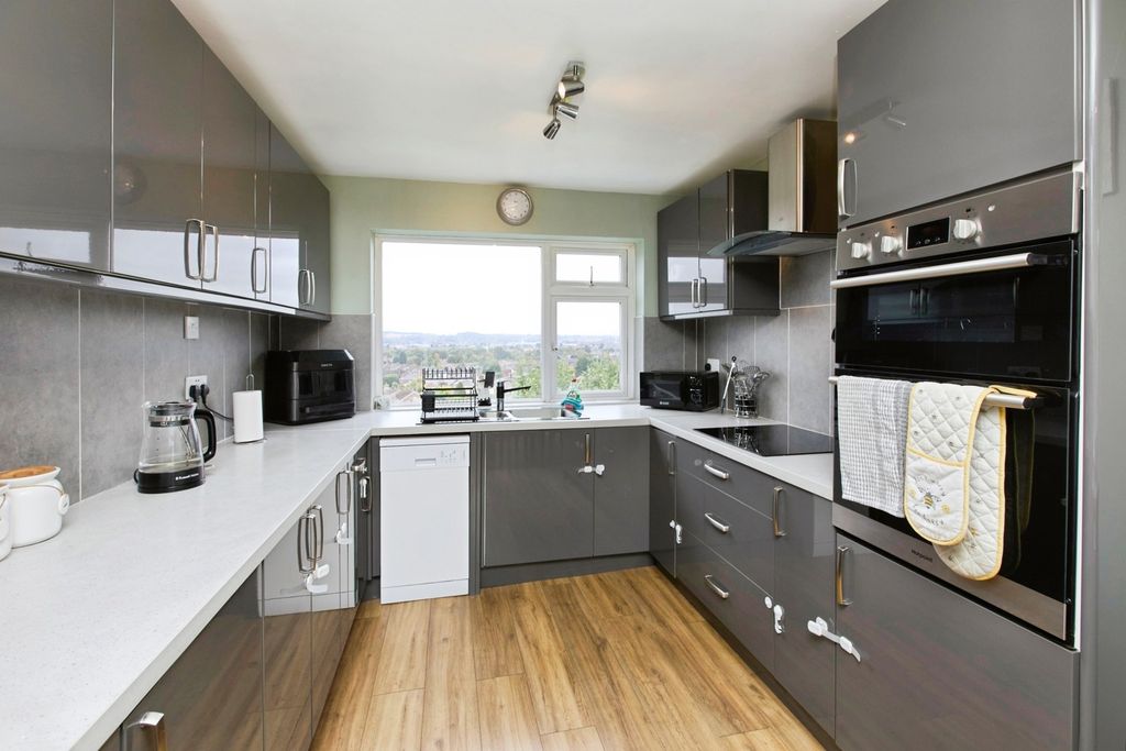 Property photo 3 of 26 Kitchen/Diner