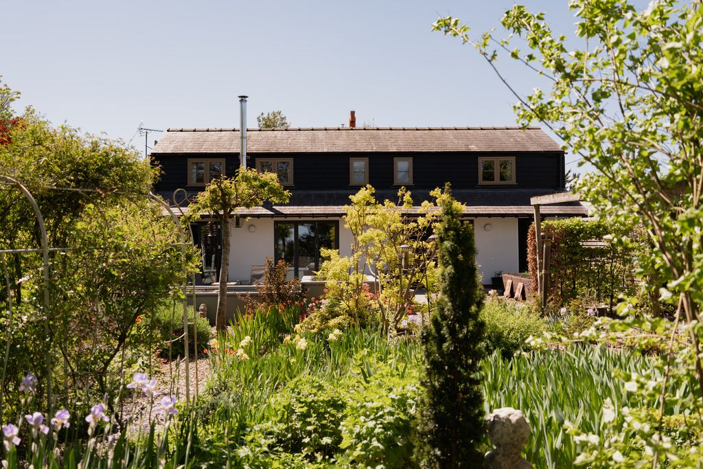 Property photo 1 of 34 342357 - Windmill Cottage, Swaffham Prior-62.Jpg