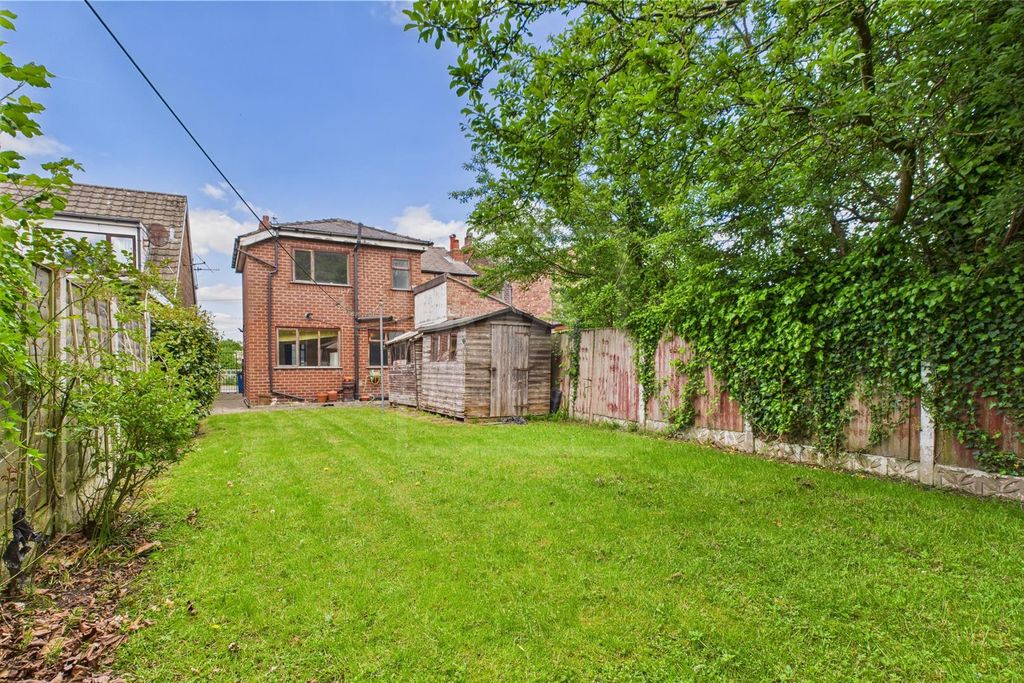 Property photo 2 of 18 Garden