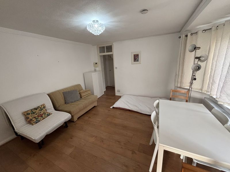 Property photo 3 of 10 Photo 11