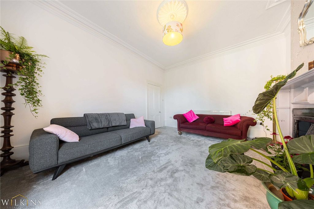 Property photo 3 of 63 Picture No. 74