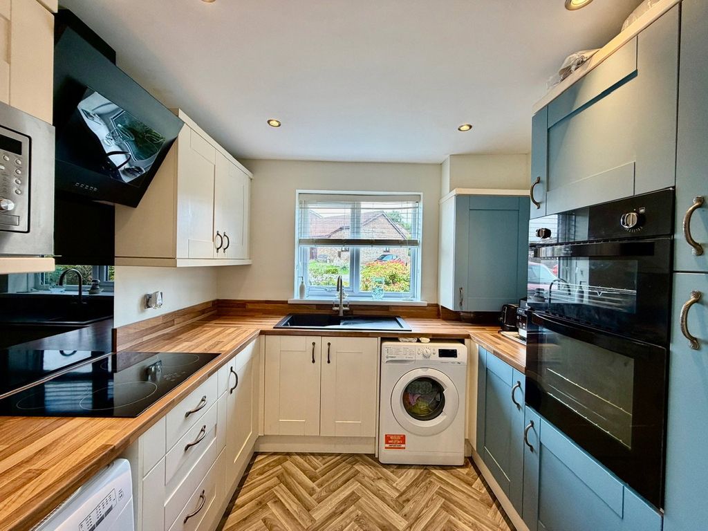 Property photo 3 of 40