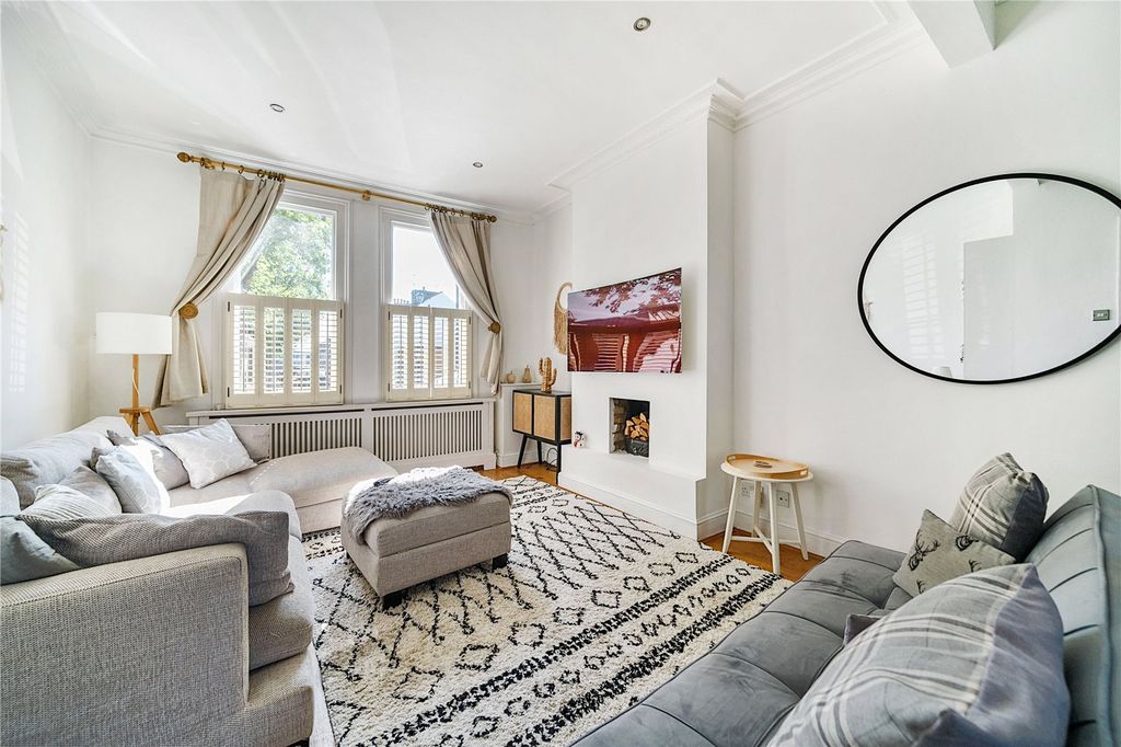 Property photo 2 of 18 Picture No. 14