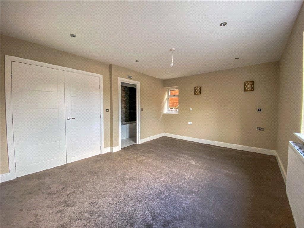 Property photo 3 of 13 Bedroom