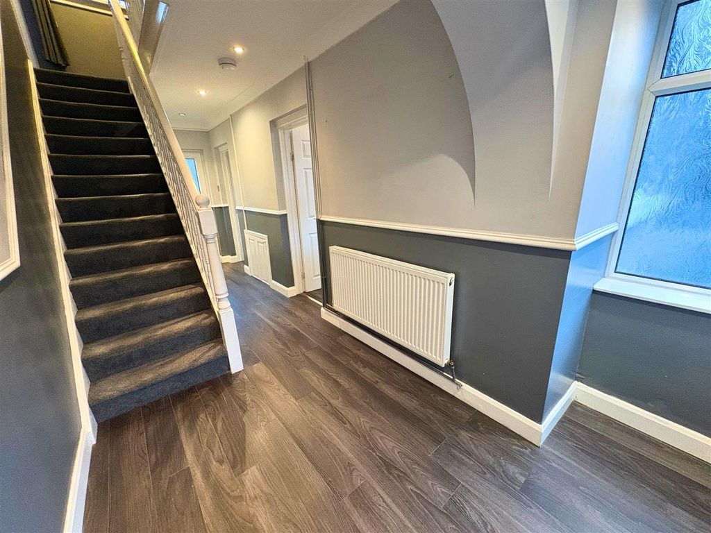 Property photo 3 of 27 Hallway B (Edit).Jpg