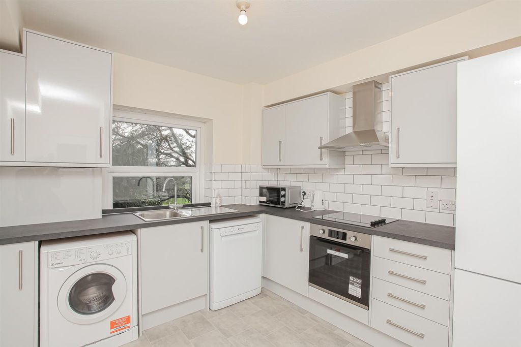 Property photo 2 of 16 Kitchen.Jpg