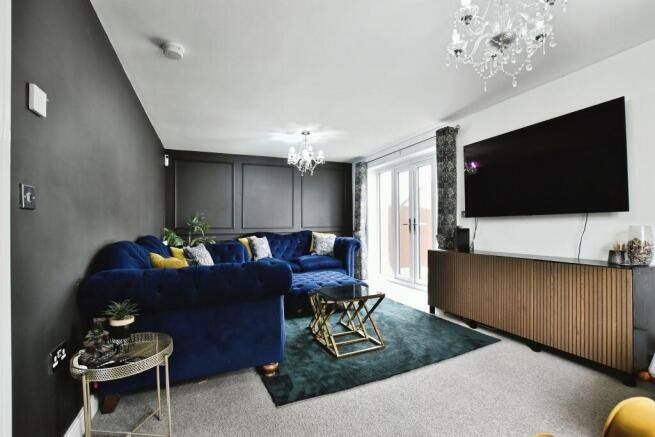 Property photo 2 of 16 Lounge