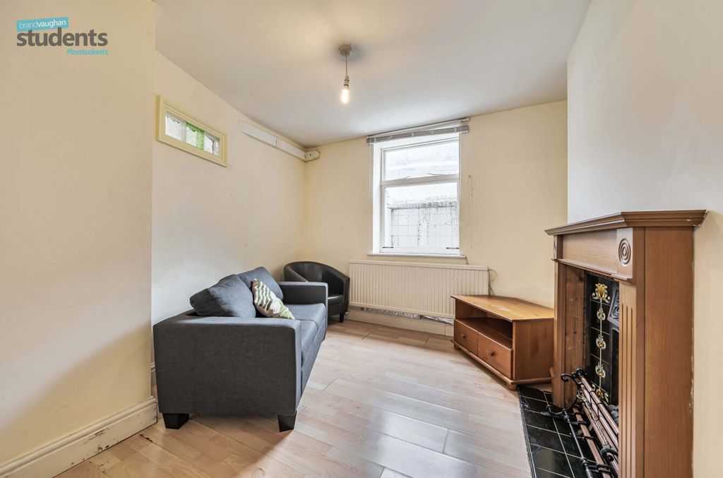 Property photo 3 of 10 017Ff8A6-38c4-498...