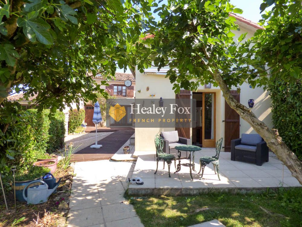 Property photo 3 of 27