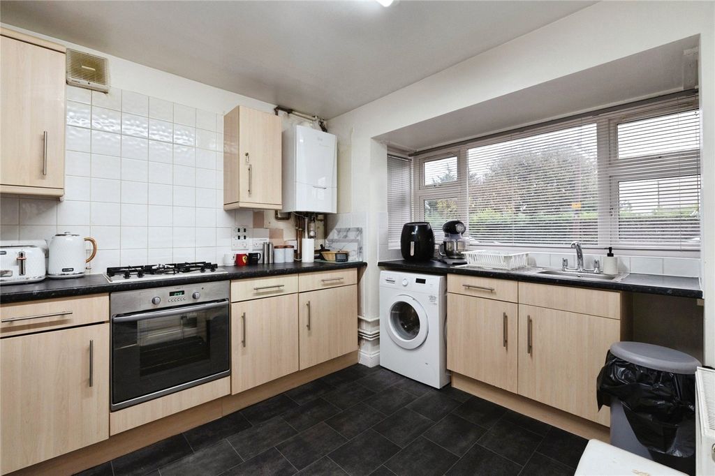 Property photo 3 of 17 Photo