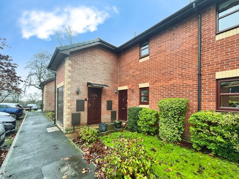 Property photo 1 of 10 Front External