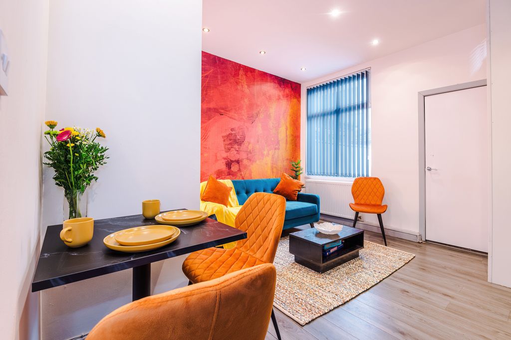 Property photo 2 of 20 Gallery