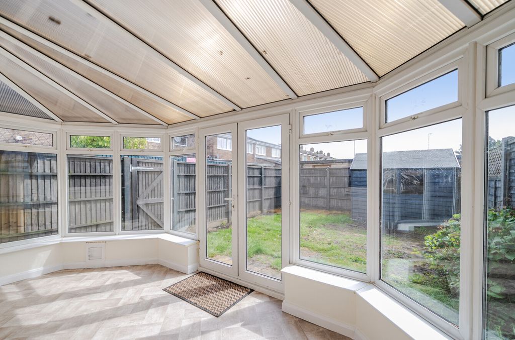 Property photo 1 of 13 1464965-21-6A0c37...